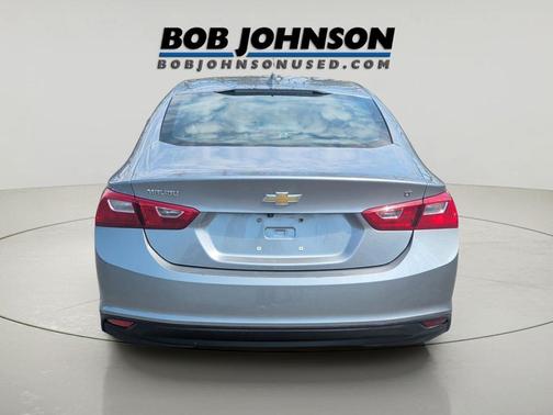 Sterling Gray Metallic 2023 Chevrolet Malibu FWD 1LT