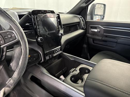 2025 RAM 2500 Big Horn Crew Cab 4x4 6'4' Box