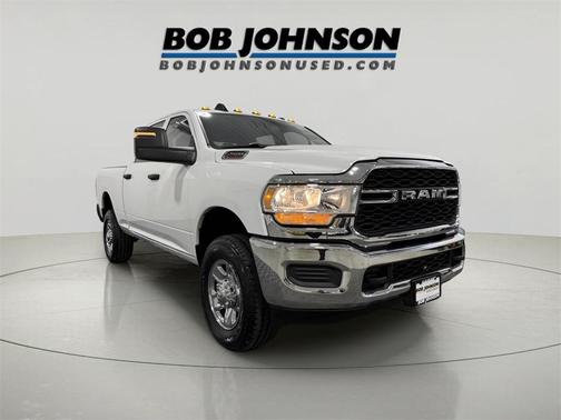 2024 RAM 2500 Tradesman Crew Cab 4x4 6'4' Box