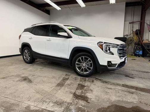 Summit White 2024 GMC Terrain SLT
