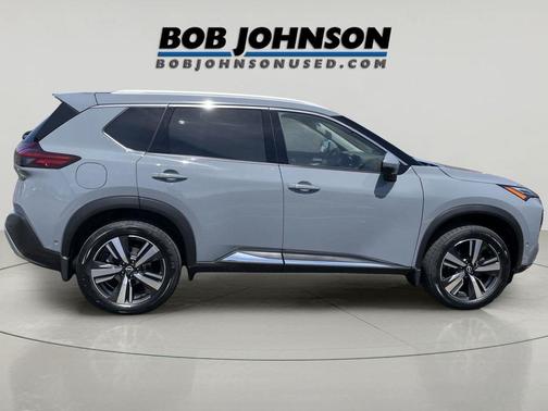Boulder Gray Pearl 2022 Nissan Rogue Platinum