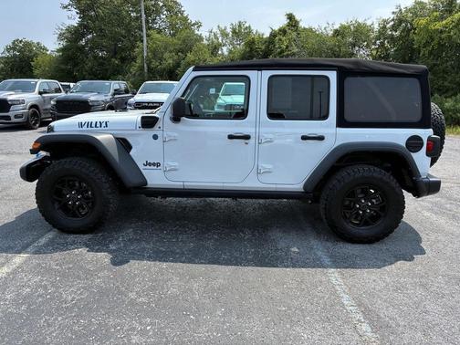 Bright White Clearcoat 2024 Jeep Wrangler 4xe Willys