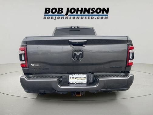 2022 RAM 2500 Laramie Crew Cab 4x4 6'4' Box