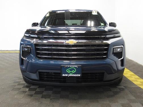 Lakeshore Blue Metallic 2025 Chevrolet Traverse LT