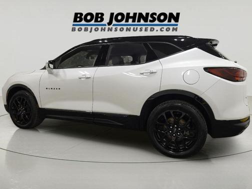 Iridescent Pearl Tricoat 2023 Chevrolet Blazer RS