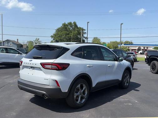 Space Silver 2025 Ford Escape ST-Line Select