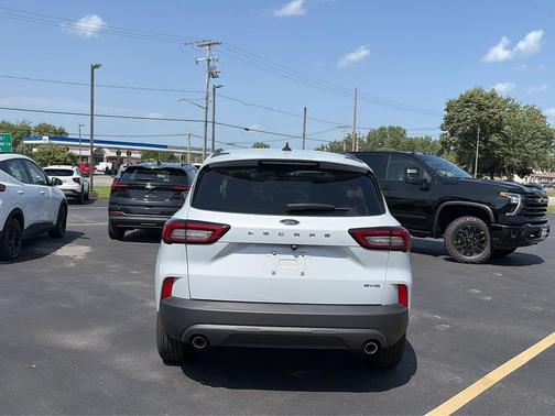 Space Silver 2025 Ford Escape ST-Line Select