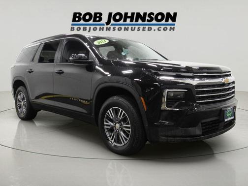 Mosaic Black Metallic 2024 Chevrolet Traverse LT