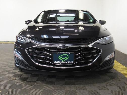 Dark Ash Metallic 2022 Chevrolet Malibu FWD LT