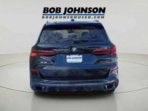 BLACK 2026 BMW X5 xDrive40i