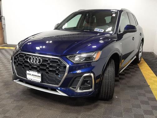 Navarra Blue Metallic 2023 Audi Q5 45 S line Premium Plus