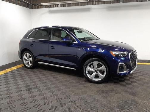 Navarra Blue Metallic 2023 Audi Q5 45 S line Premium Plus