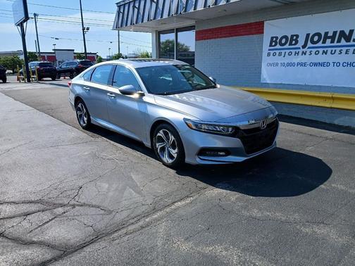 Lunar Silver Metallic 2018 Honda Accord EX
