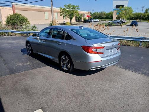 Lunar Silver Metallic 2018 Honda Accord EX