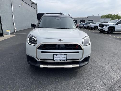 Nanuq White Metallic 2025 MINI Countryman Cooper S ALL4