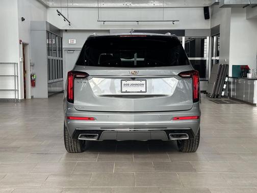 Argent Silver Metallic 2023 Cadillac XT6 Luxury AWD