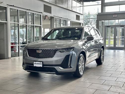 Argent Silver Metallic 2023 Cadillac XT6 Luxury AWD