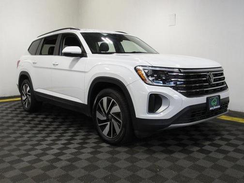 2024 Volkswagen Atlas 2.0T SE w/Technology 4MOTION