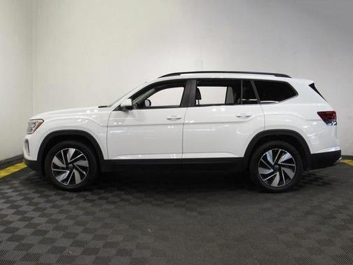 2024 Volkswagen Atlas 2.0T SE w/Technology 4MOTION