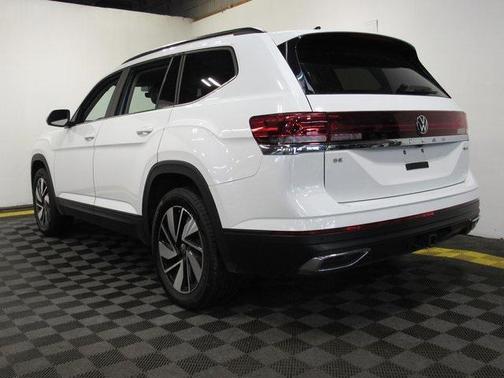 2024 Volkswagen Atlas 2.0T SE w/Technology 4MOTION