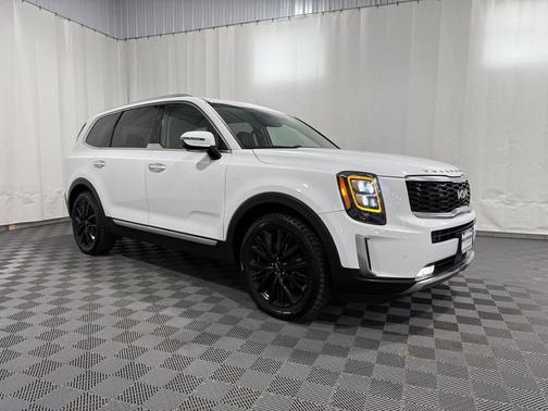Glacial White Pearl 2022 Kia Telluride SX