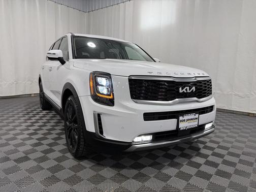 Glacial White Pearl 2022 Kia Telluride SX