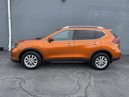 2018 Nissan Rogue SV