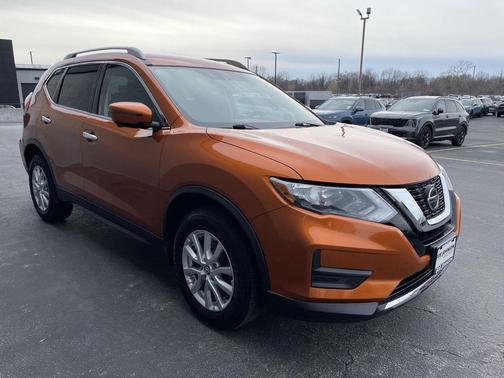 2018 Nissan Rogue SV