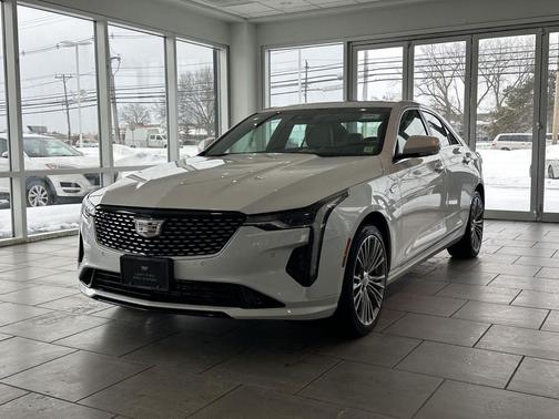 2023 Cadillac CT4 Premium Luxury
