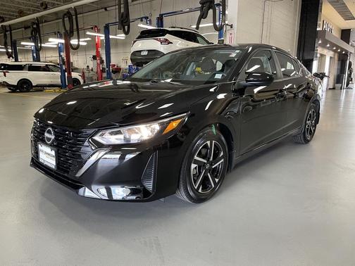 Super Black 2025 Nissan Sentra SV