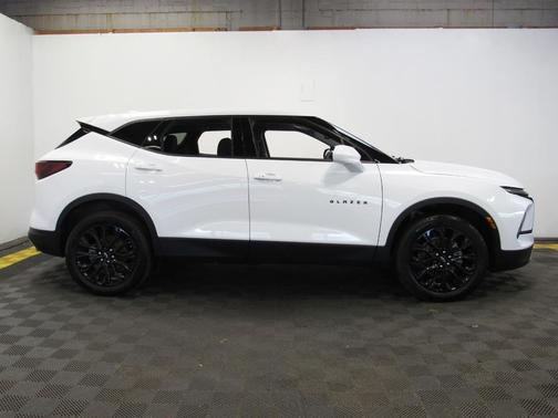 Summit White 2023 Chevrolet Blazer 2LT