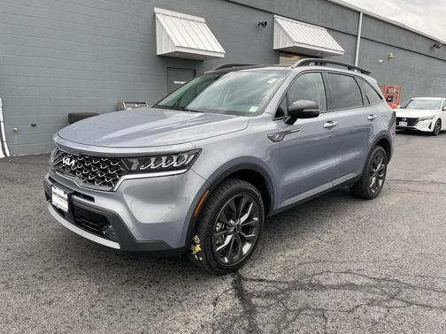 Everlasting Silver 2023 Kia Sorento EX