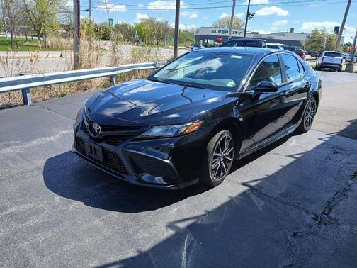 Midnight Black Metallic 2024 Toyota Camry SE