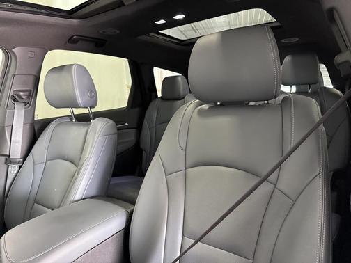 2023 Buick Enclave Essence AWD