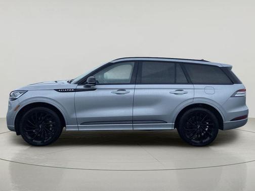Silver Radiance Metallic Clearcoat 2023 Lincoln Aviator Reserve AWD