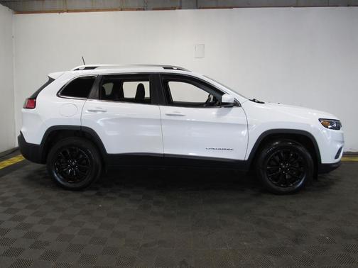 Bright White Clearcoat 2019 Jeep Cherokee Latitude