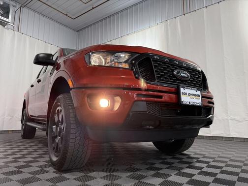 Hot Pepper Red Metallic Tinted Clearcoat 2023 Ford Ranger XLT