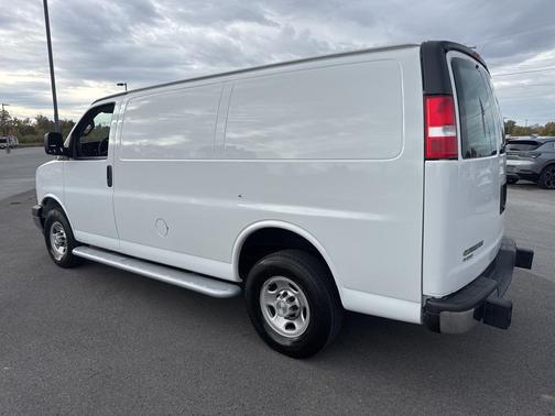 2023 Chevrolet Express 2500 RWD 2500 Regular Wheelbase WT