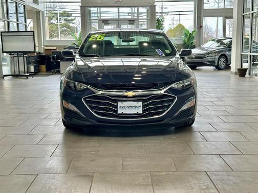 Night Shade Metallic 2025 Chevrolet Malibu FWD 1LT