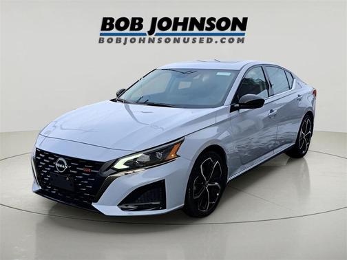 2023 Nissan Altima SR FWD