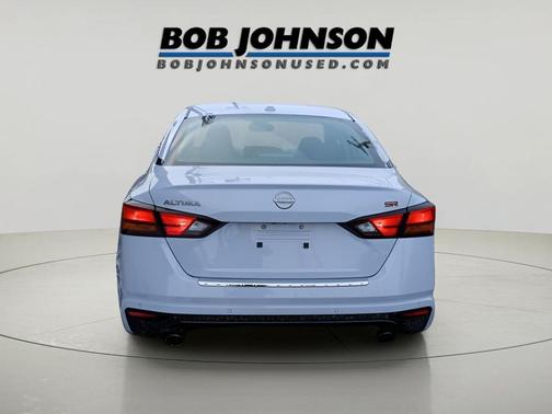 2023 Nissan Altima SR FWD