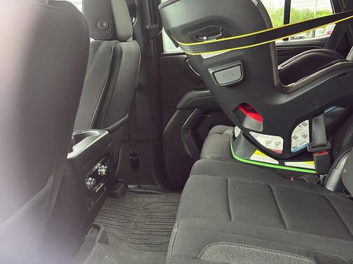 Onyx Black 2023 GMC Yukon SLE