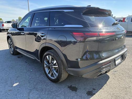 BK 2024 INFINITI QX60 Luxe