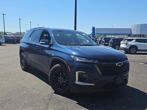 Northsky Blue Metallic 2023 Chevrolet Traverse LT Cloth