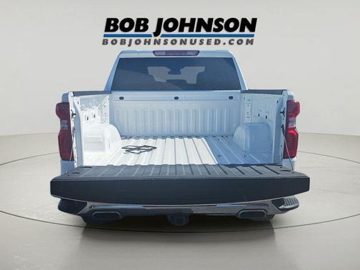 Summit White 2024 Chevrolet Silverado 1500 LT