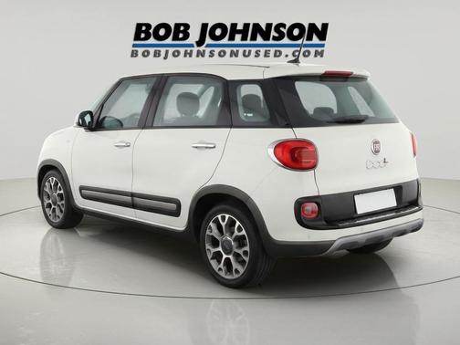 Bianco (White) 2015 FIAT 500L Trekking