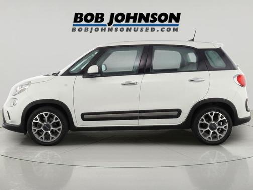 Bianco (White) 2015 FIAT 500L Trekking