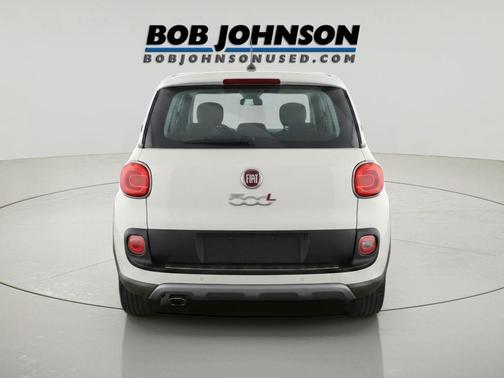 Bianco (White) 2015 FIAT 500L Trekking