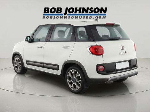 Bianco (White) 2015 FIAT 500L Trekking