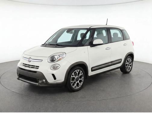 Bianco (White) 2015 FIAT 500L Trekking